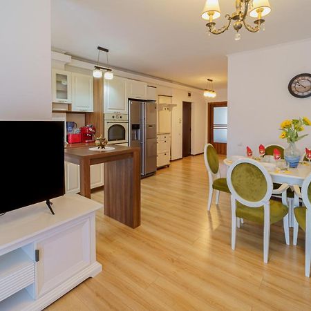 5* Mansion In City Center Cluj-Napoca Esterno foto