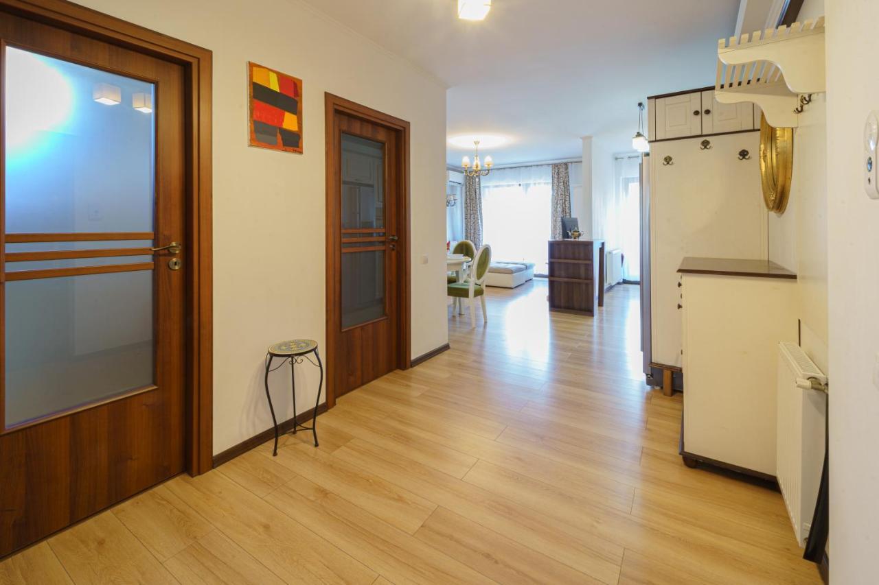 5* Mansion In City Center Cluj-Napoca Esterno foto