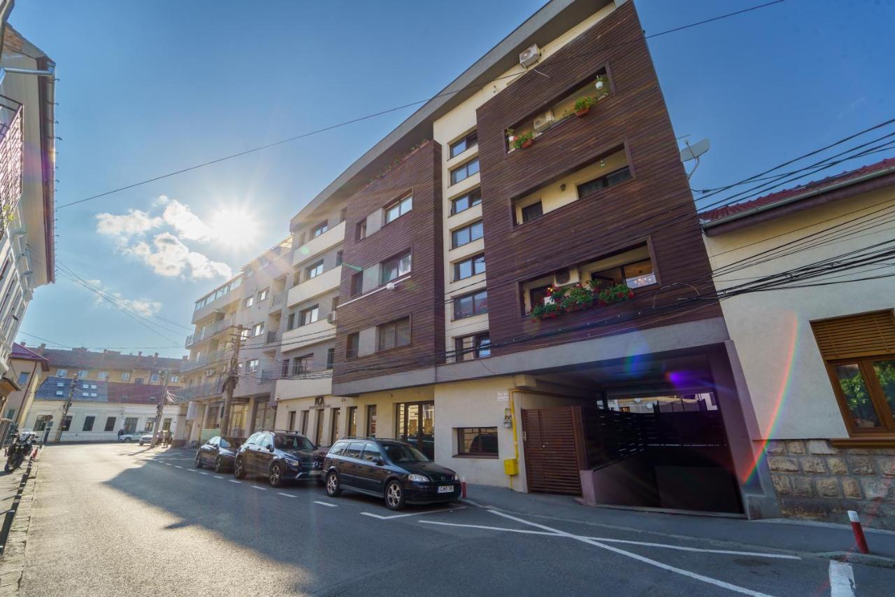 5* Mansion In City Center Cluj-Napoca Esterno foto