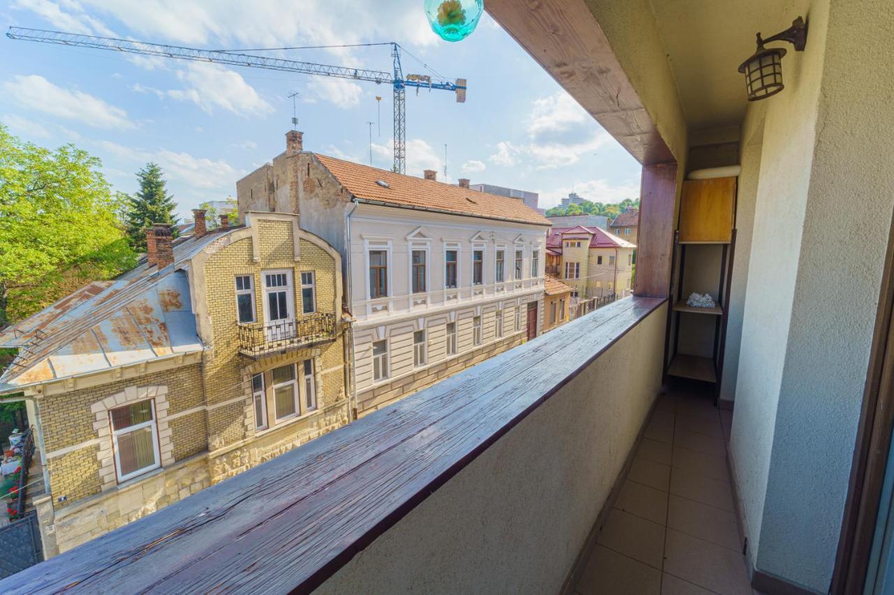 5* Mansion In City Center Cluj-Napoca Esterno foto
