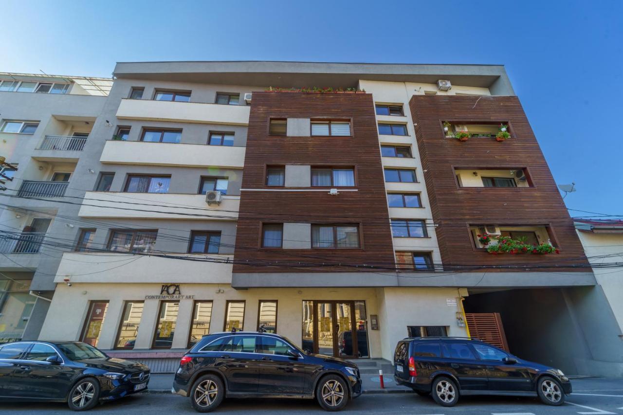 5* Mansion In City Center Cluj-Napoca Esterno foto